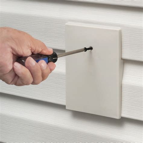 surface mounting block for siding